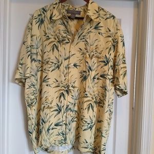 Tori Richard 100% silk Hawaiian button down shirt